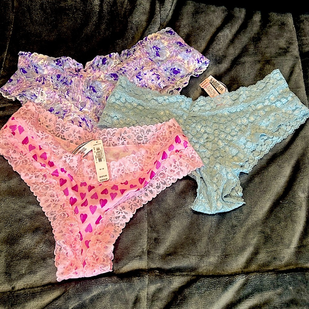 3 BNWT VS undies size M
